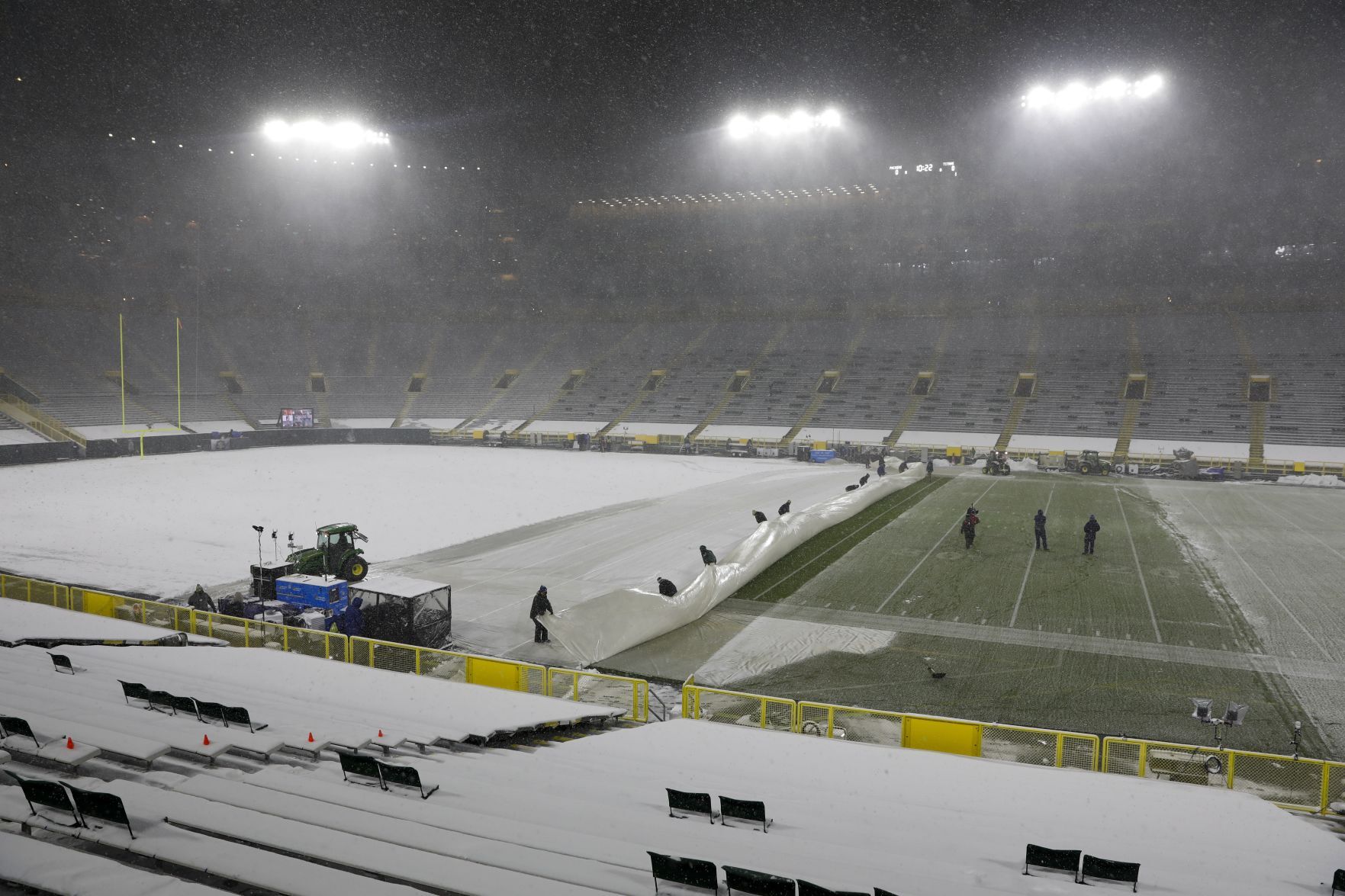 Packers 40, Titans 14